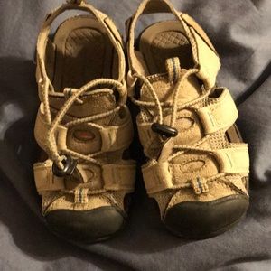Boys Strap Sandals with Closed Toe